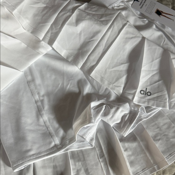 Alo skirt - Picture 4 of 4